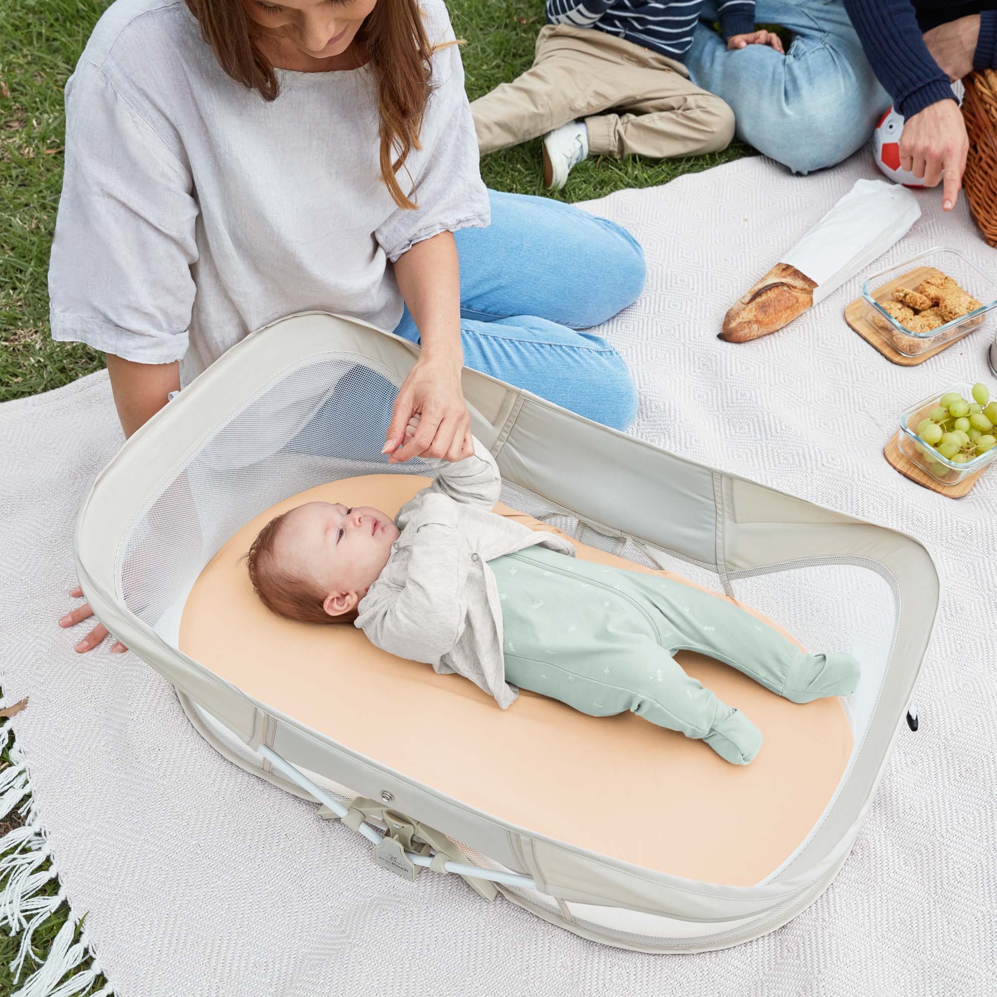 Summer baby sale portable bassinet