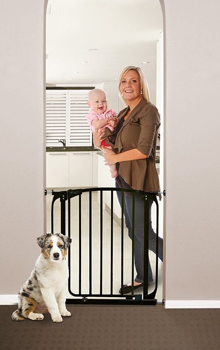 Dreambaby chelsea auto sale close security gate